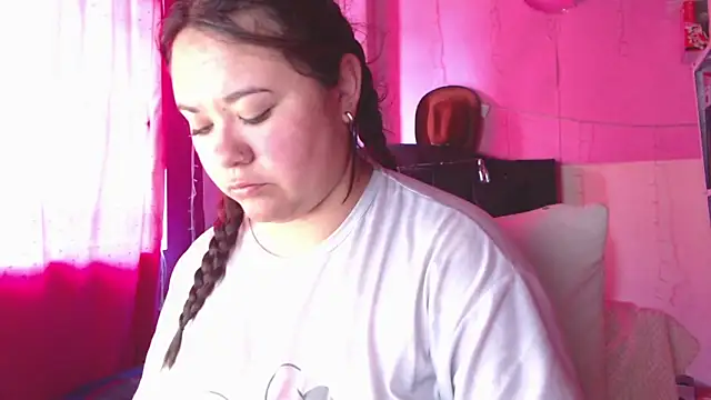 NikkiRous  online show from March 25, 3:59 pm