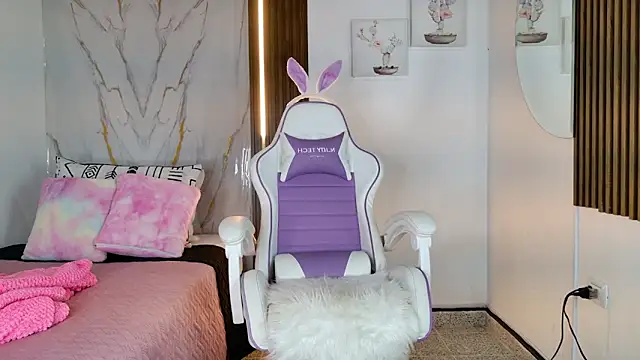 mia 099 online show from November 26, 8:21 pm