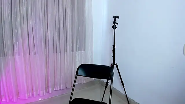 vale kross online show from April 11, 5:05 pm