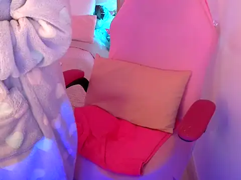 aubade246 online show from February 11, 9:33 am