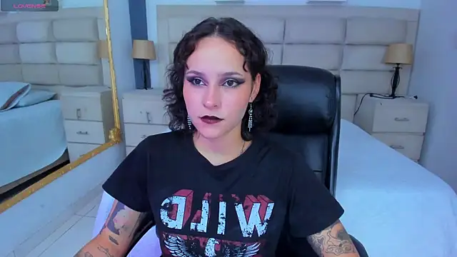 AnnyThompson  online show from October 12, 8:55 pm