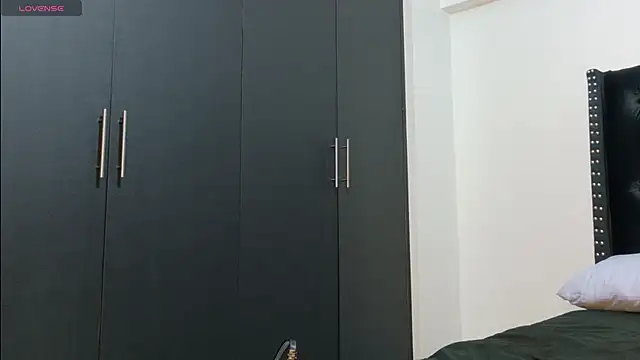 online bestie online show from October 10, 9:14 am