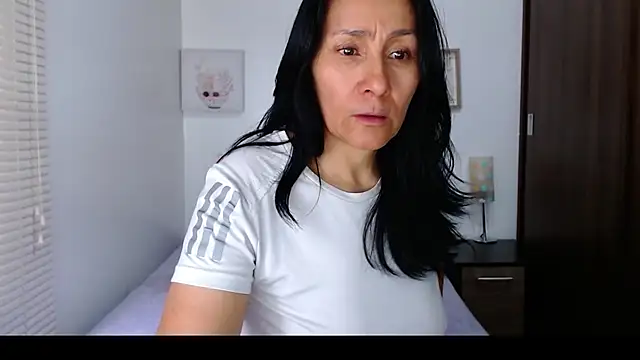 Maira B online show from March 23, 5:52 pm