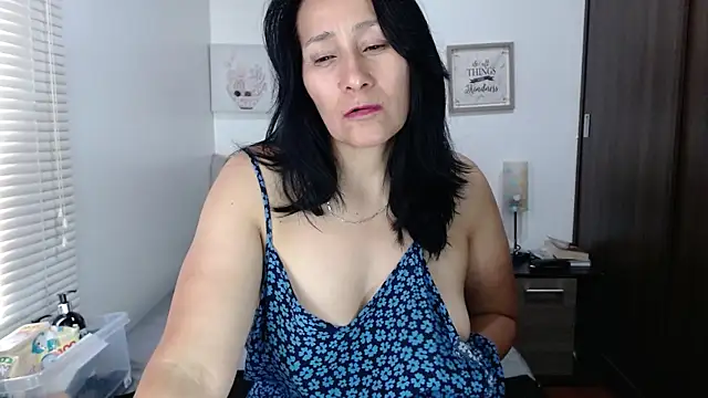 Maira B online show from February 9, 4:31 pm