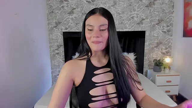 Maylin Garcia online show from October 7, 7:07 pm