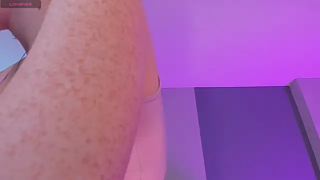 CorinneRusso online show from June 6, 6:58 pm