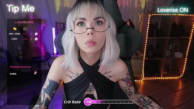 Kerry Kirk online show from October 18, 8:32 pm