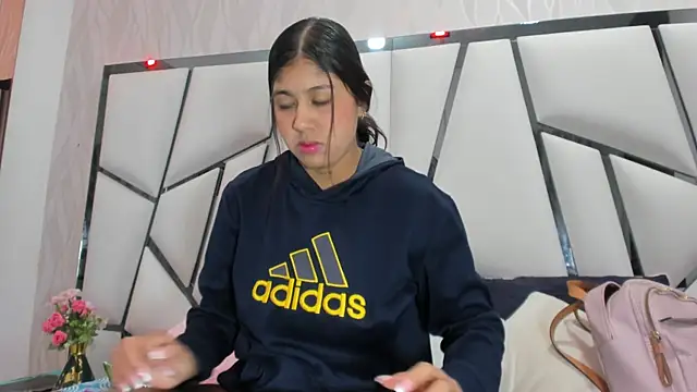  aurora18  online show from October 21, 3:10 am