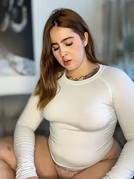 ValerieHilton online show from October 15, 10:23 pm