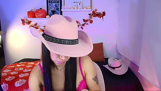 lilyy evanss online show from October 29, 11:40 pm