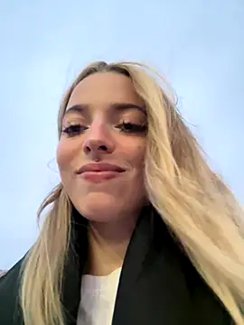 LoraaDoll online show from October 5, 3:39 pm