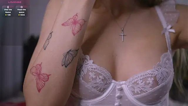 ErinLewist online show from December 22, 1:20 am