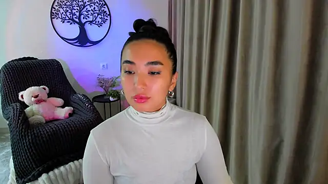 worldofkim online show from November 12, 5:22 pm