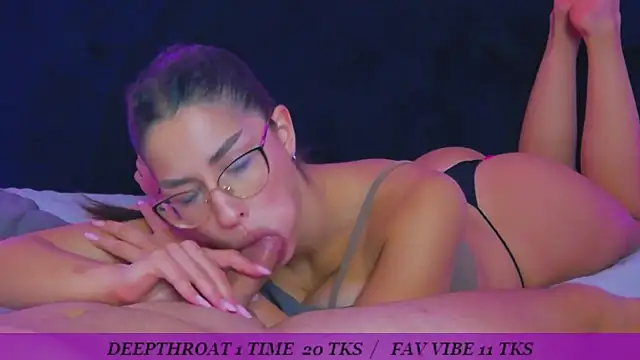 LexyXJames online show from October 22, 9:14 am