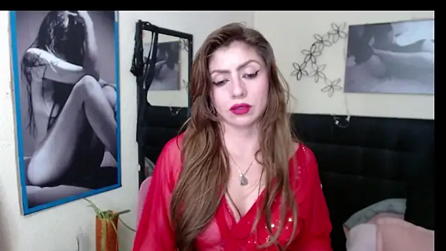 AnthonelaBella online show from April 14, 4:18 pm