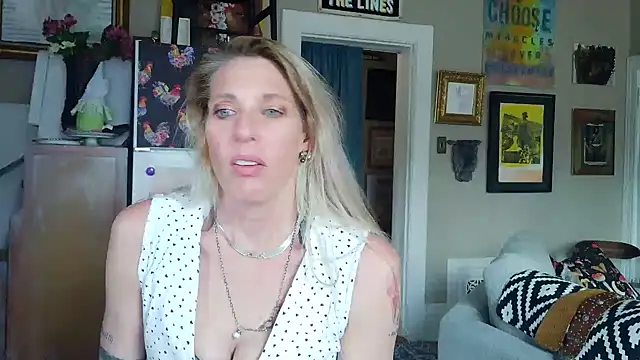 Glamazonx online show from March 30, 9:47 pm