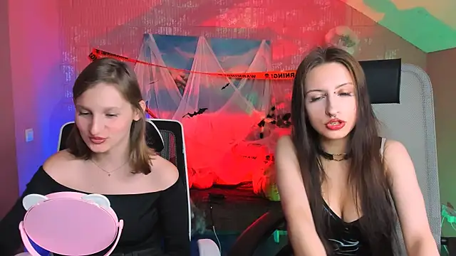 EllaHorton online show from October 26, 12:44 pm