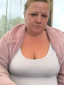 jusichka online show from May 31, 3:18 pm