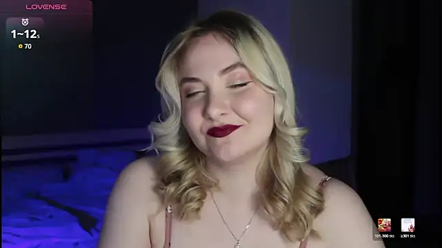 sensual girrrl online show from April 23, 11:29 pm