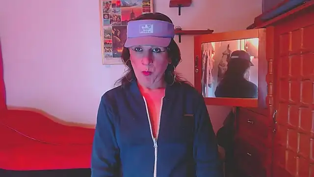 LorenJade online show from November 8, 9:03 am