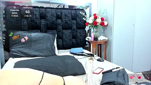 Arianna Jones1 online show from September 25, 1:59 am