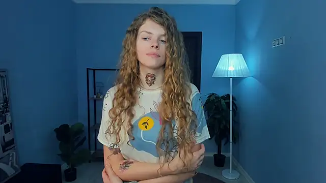 RayaNenlia online show from January 17, 5:04 am