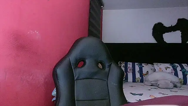 charlotedoll online show from April 4, 1:59 am