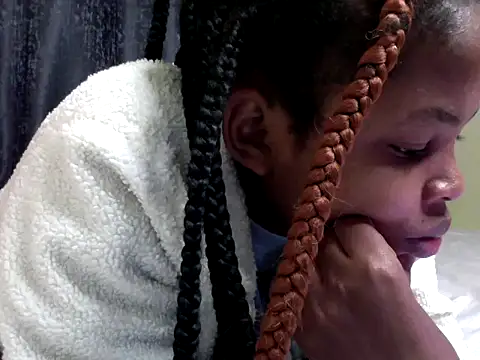 queen-sasha online show from October 9, 1:15 pm