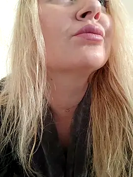 LadyLolyPop  online show from April 28, 1:36 am