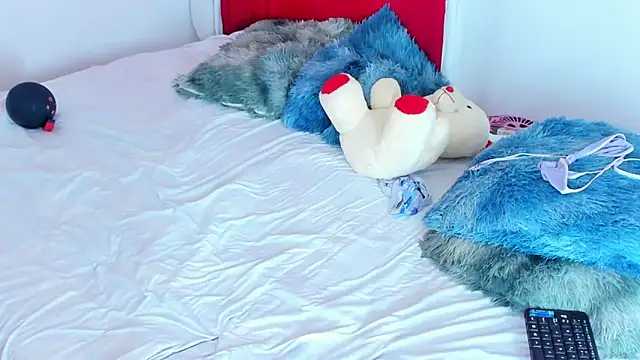 Emily Coper18 online show from September 20, 1:42 pm