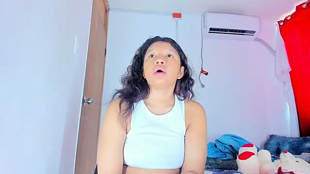 Emily Coper18 online show from September 23, 1:53 pm