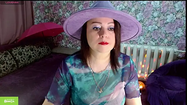 Julia-ru online show from May 13, 9:31 pm