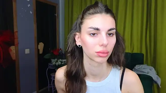 EmmyGreans online show from March 30, 5:40 am