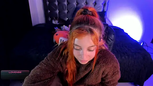 Violetaarey online show from February 18, 4:44 am