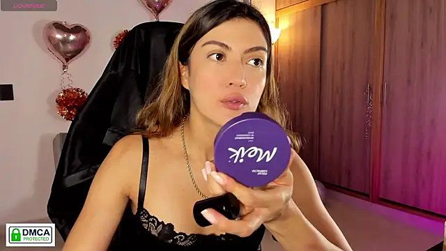 Lilabril online show from April 15, 2:39 pm