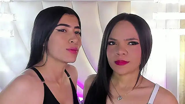 siara and zoe online show from July 29, 11:27 pm