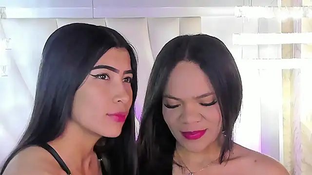 siara and zoe online show from August 1, 12:12 am