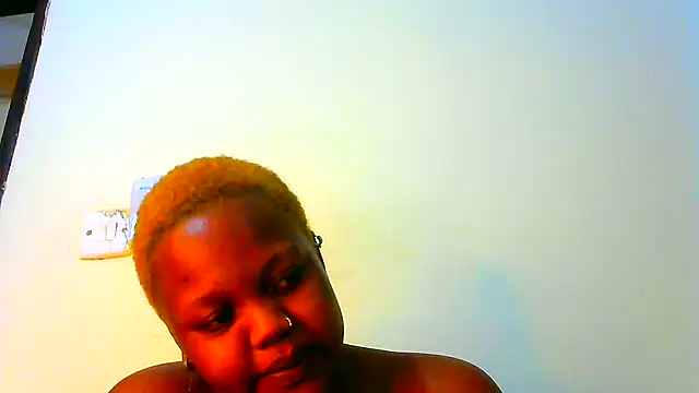 queennapal online show from November 13, 9:47 pm