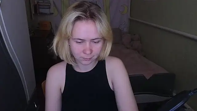 Riley Roo online show from April 23, 8:11 am