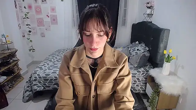 IsaBaileys  online show from June 6, 4:30 am