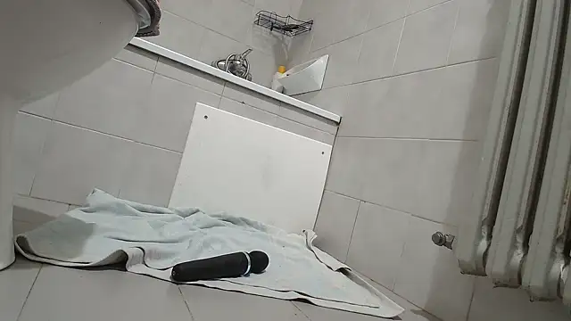 Honey2Bad online show from December 22, 8:23 pm