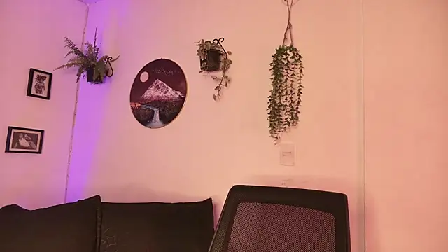 MegganCarter online show from February 6, 12:25 am