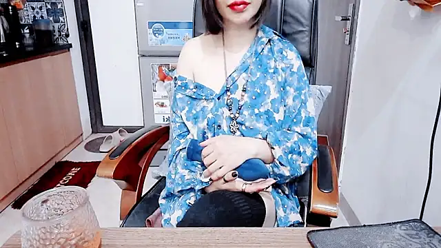 Miu-Le online show from February 10, 9:18 pm