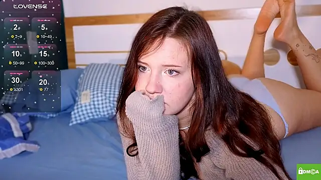 HanahW online show from October 10, 3:06 pm