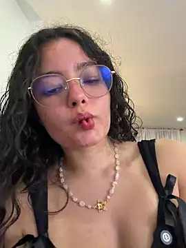 Antoniart  online show from May 18, 3:05 am