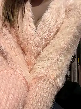 Alina Khann online show from December 20, 5:17 pm