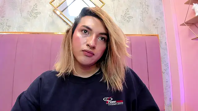 TomLondon  online show from November 30, 5:28 pm