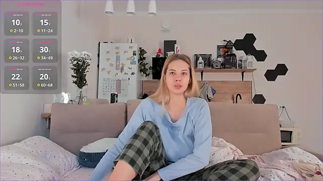 Girl alone home online show from October 3, 3:44 am