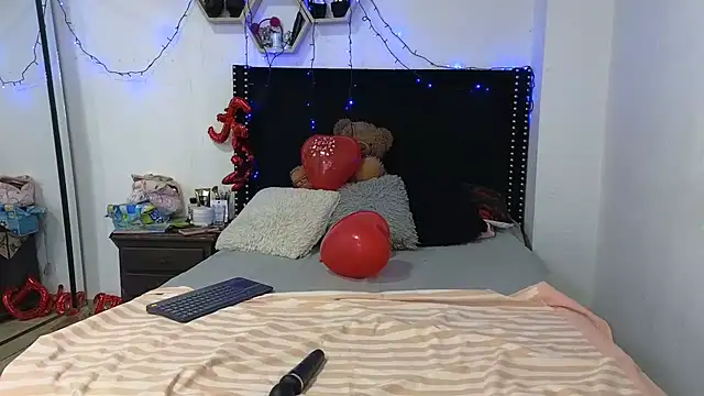 charlotte 077 online show from September 24, 3:05 am