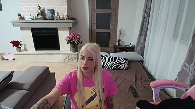 aradia demon online show from November 24, 5:48 pm